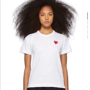 Comme des Garçons Play white t-shirt w/ red heart